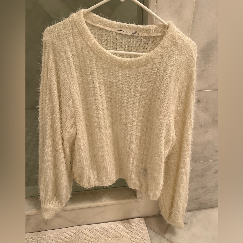 ALTER’D STATE Women's Cream Sweater SUPER COZY